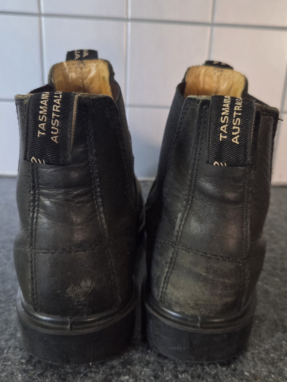 Blundstone Black Leather Chelsea Boots - Size 8 - Picture 3 of 5